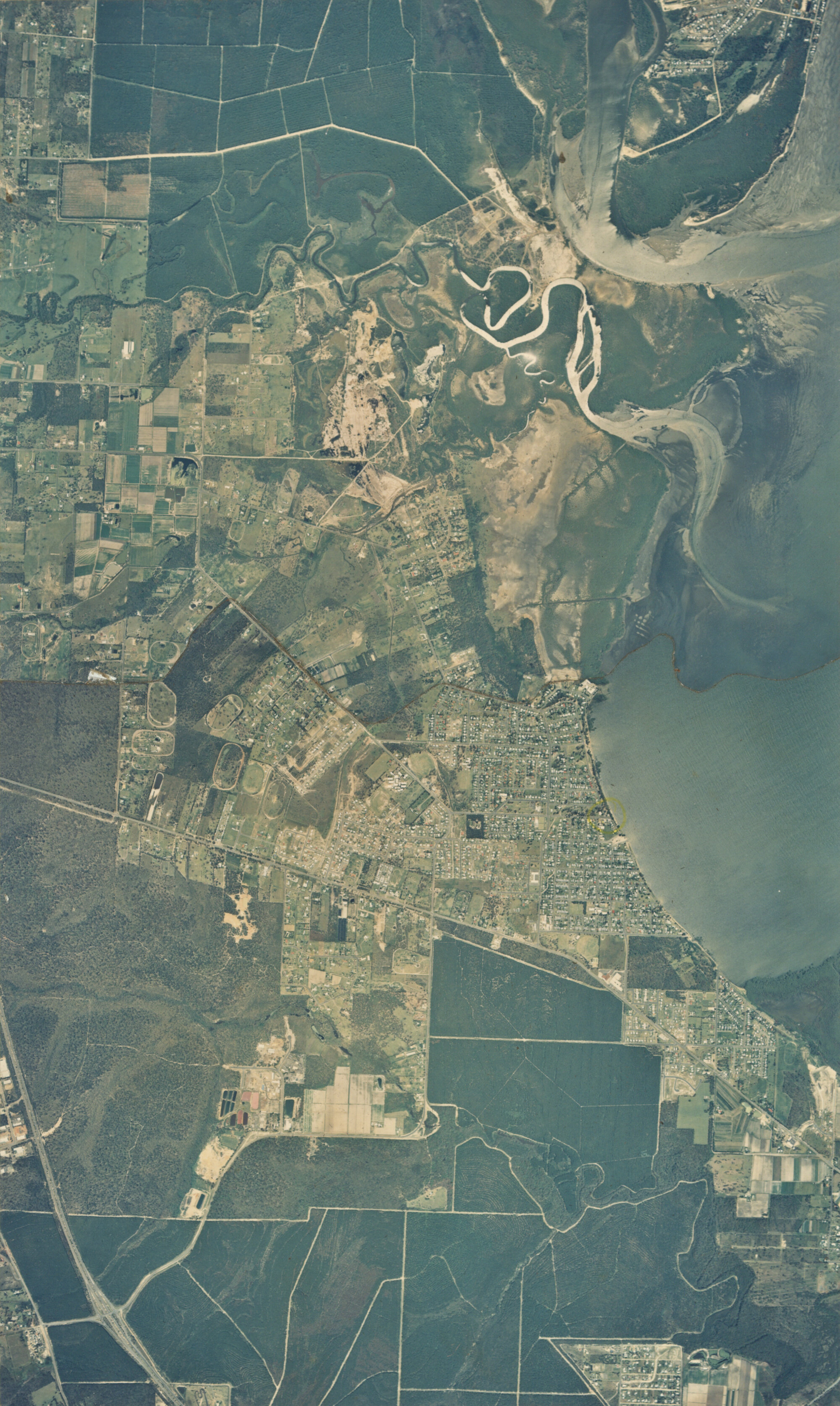 Aerial view of Deception Bay Township in 1981