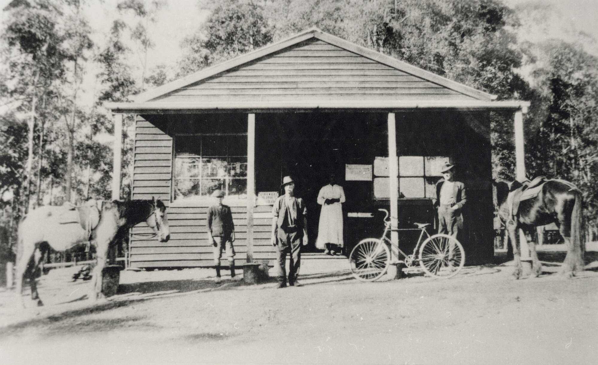 Mole's Shop at Wamuran, ca. 1925