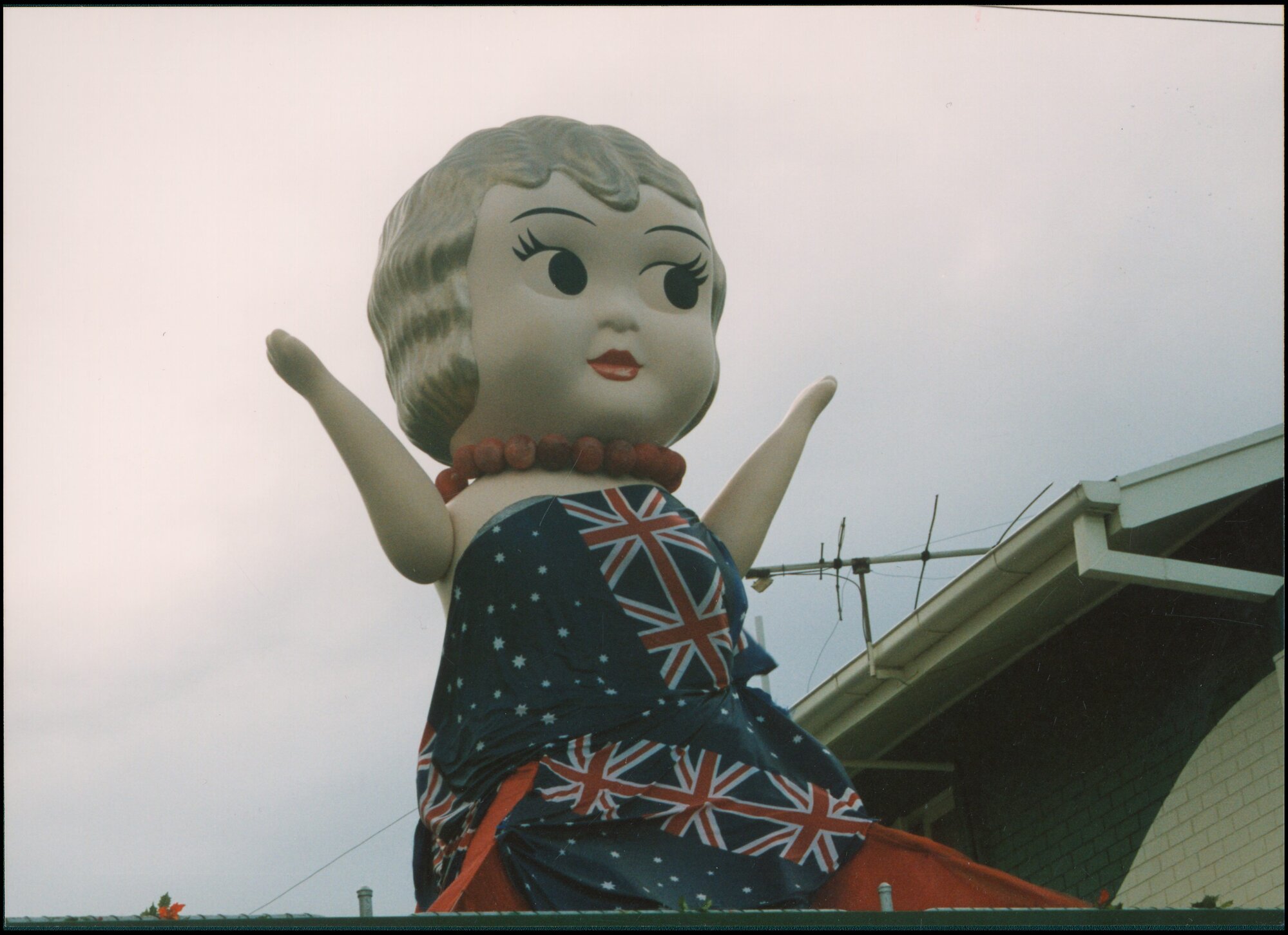 Kewpie Doll, Fish Bowl, Seabrae Hotel 4.2003