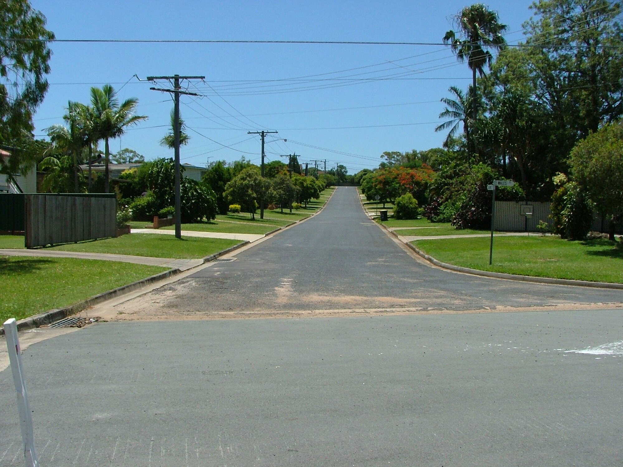 Deans Street from the Creek
