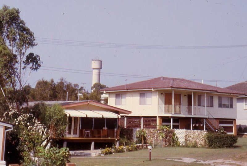 Up Deans Street above the Flats