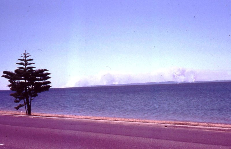 Bush fires on Moreton Island