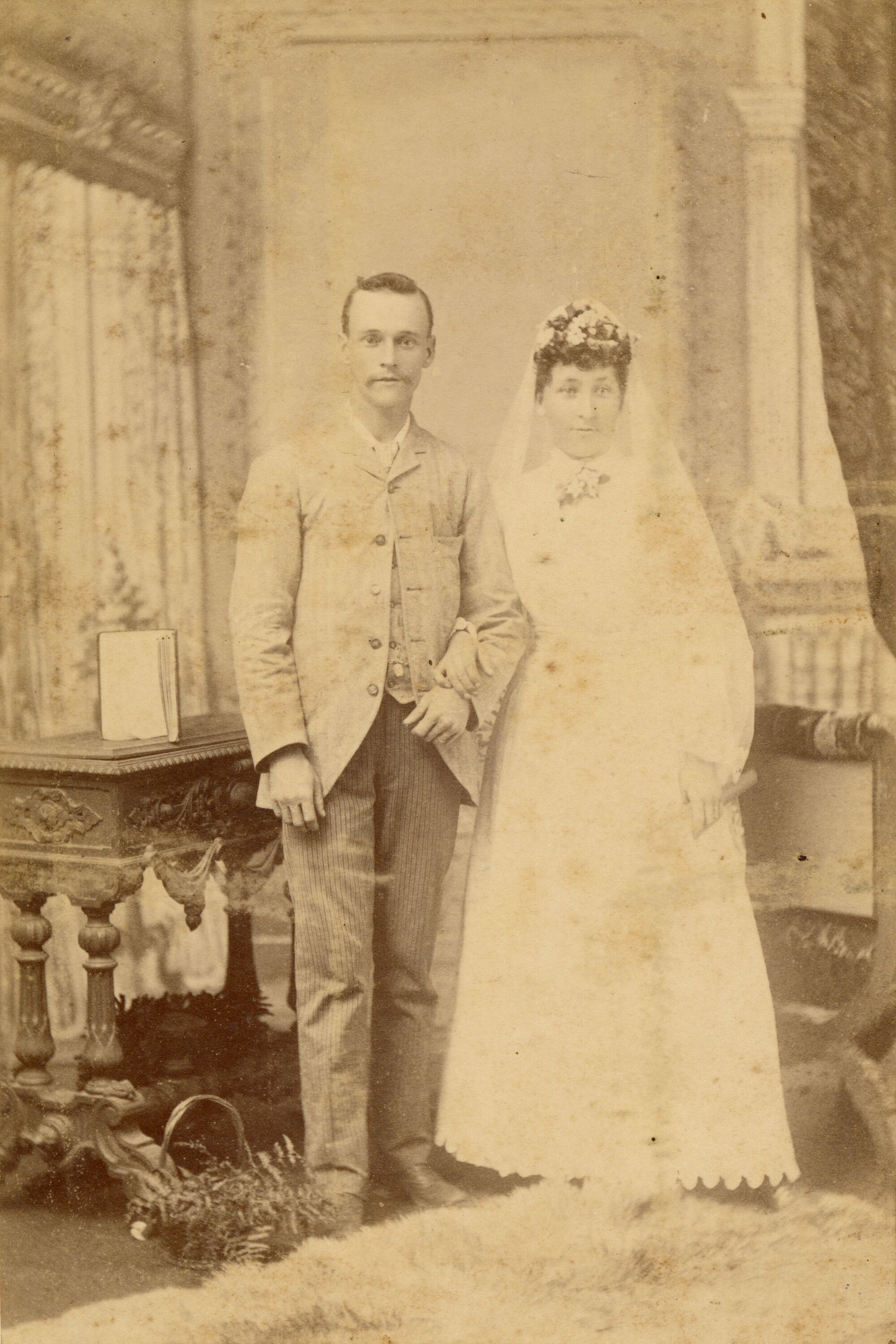 Mr A. Toms and Mrs Toms (nee Mewett)