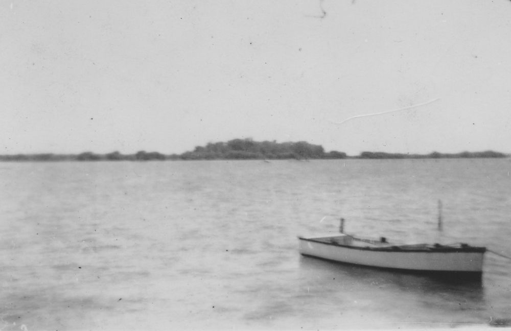 The boat named Iris Anne moored at Donnybrook, early to mid 1950s