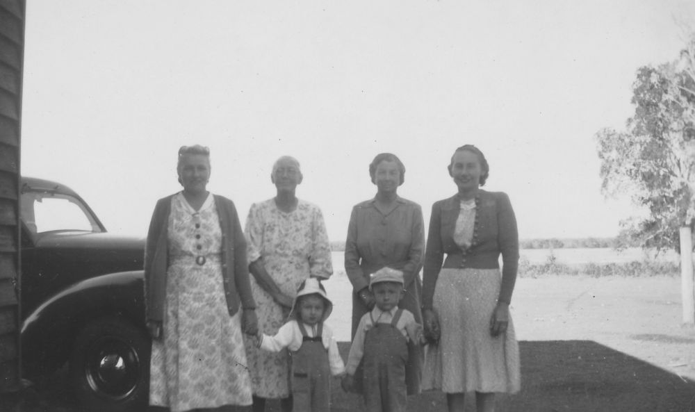 Family on the Esplanade at Donnybrook, ca. 1949