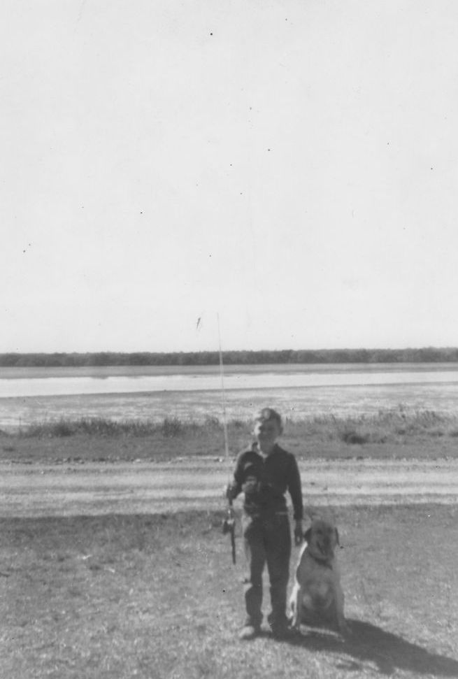 Murray Garland with his dog Lassie on the Esplanade at Donnybrook, ca. 1963