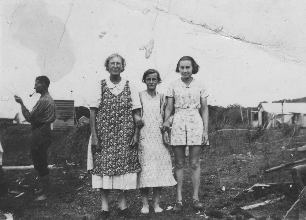 Olivine Garland (nee Dux)