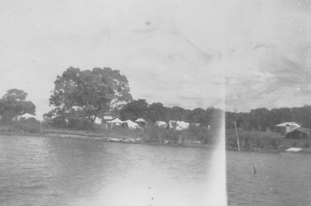 Donnybrook camping grounds along the foreshore, ca. early 1930s