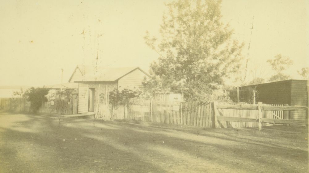 Wallin's kiosk and buildings, ca. 1920