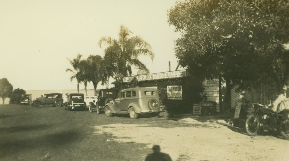 Wallin's Kiosk during WWII, ca. early 1940s