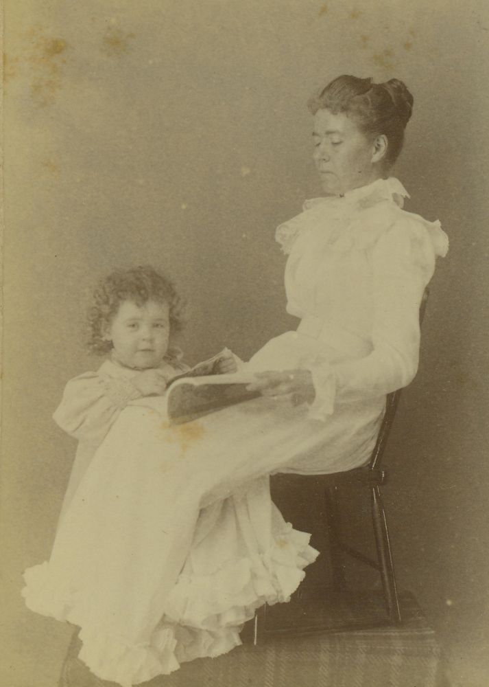 Cecilia Bancroft with daughter Mabel Josephine Bancroft