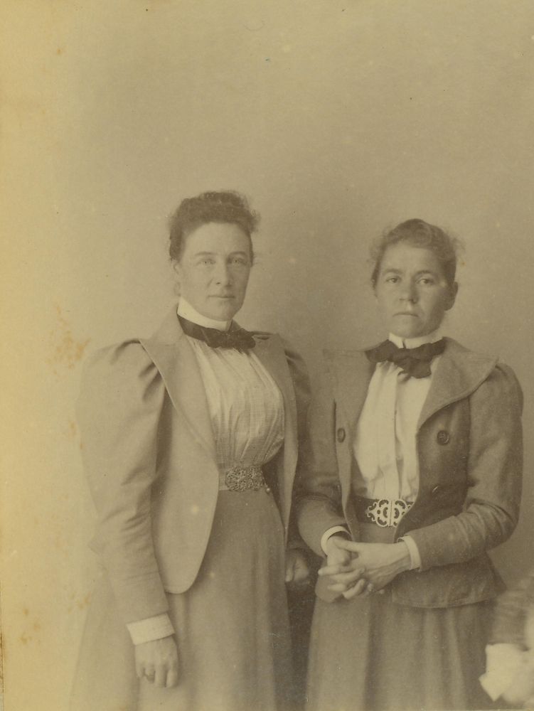 Cecilia Bancroft (right) and Unknown (left)