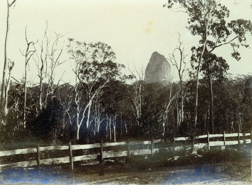 Mt Coonowrin (Crookneck) from Gympie Road