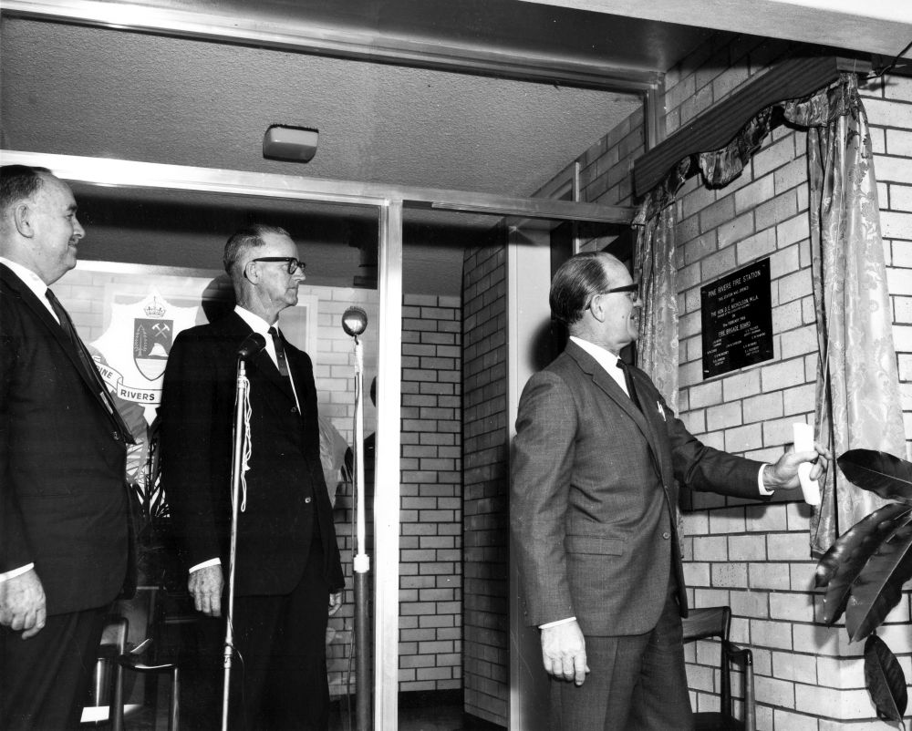 Unveiling of the plaque at the opening of the Pine Rivers Fire Brigade at Petrie on 19 February 1966