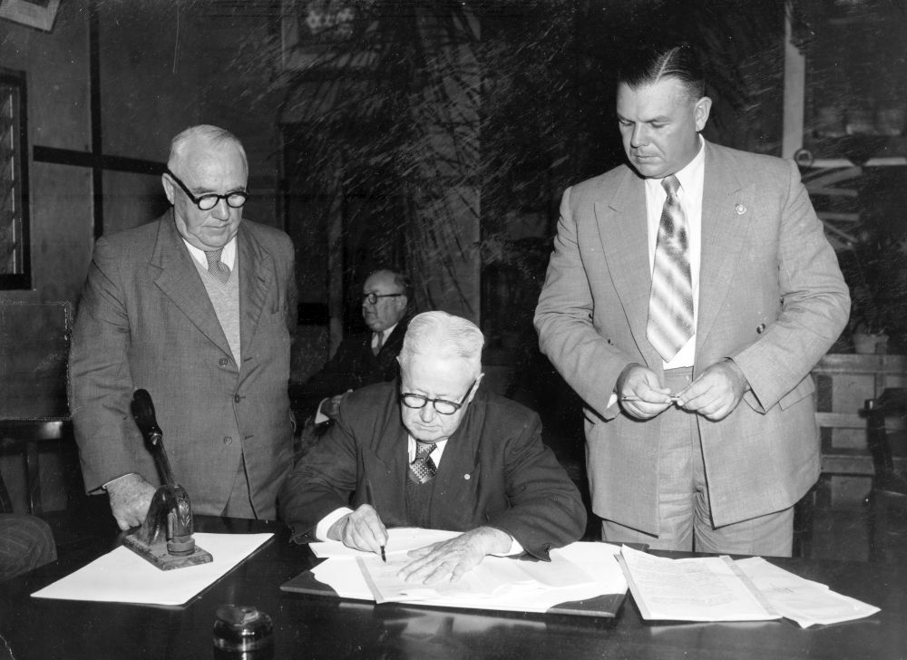 North Pine Water Supply Scheme (Lake Kurwongbah) - Signing of Agreement, Old Shire Hall, 29 June 1955