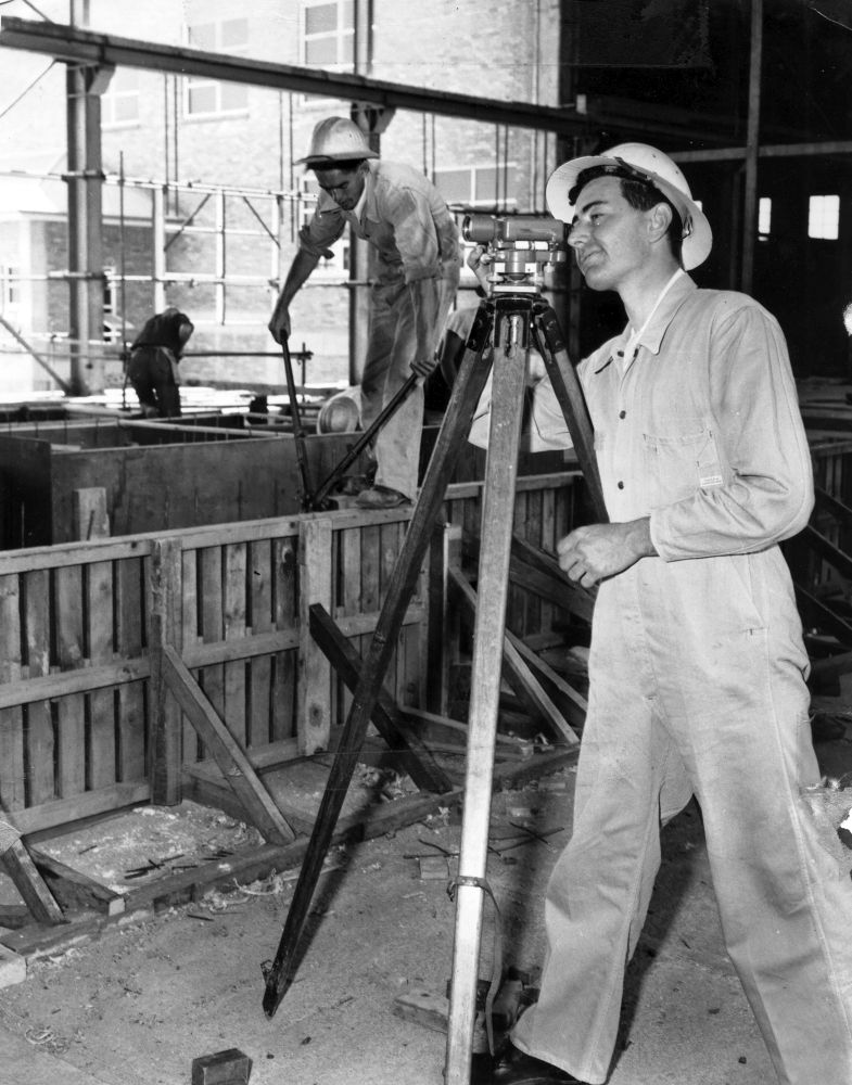 Unknown employees who worked at the Petrie Mill