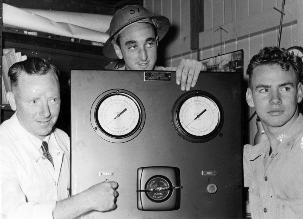 Ray Berry, Arthur Perkins and Norm Strong at work