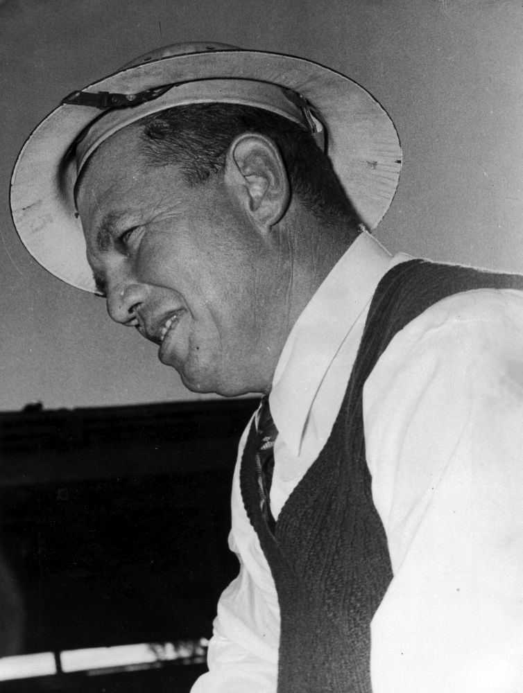 Reg Kay (Personnel Officer) worked at the Petrie Mill