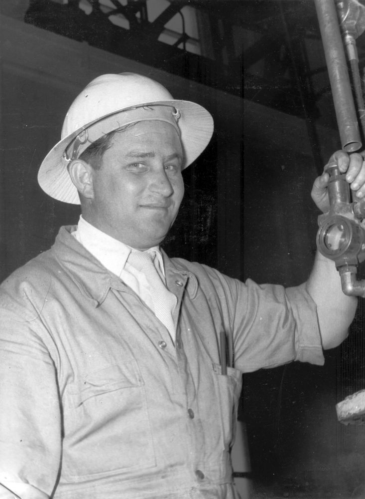 Len Elliott worked as a Shift Foreman at the Petrie Mill