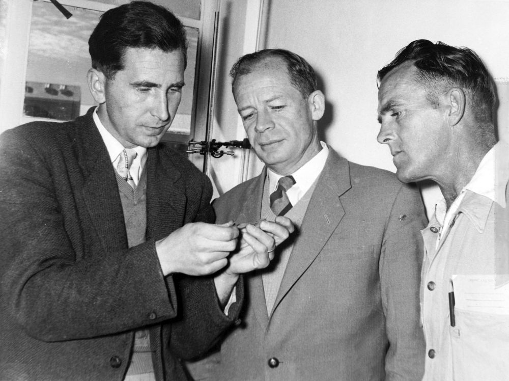 Kaljo Linke, Paul Stops and Cliff Robinson at work