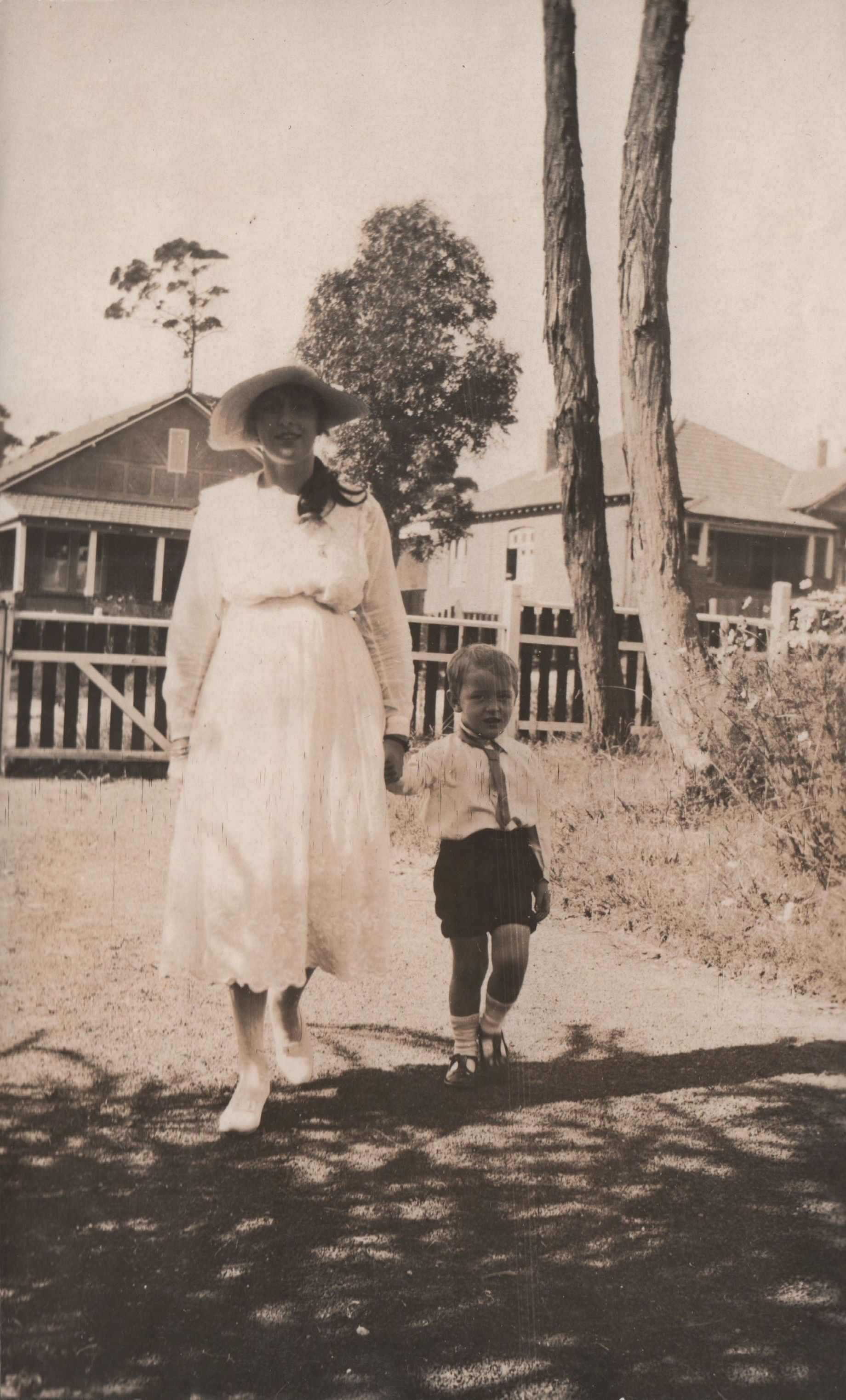 Sybil and Noel at the Kaya