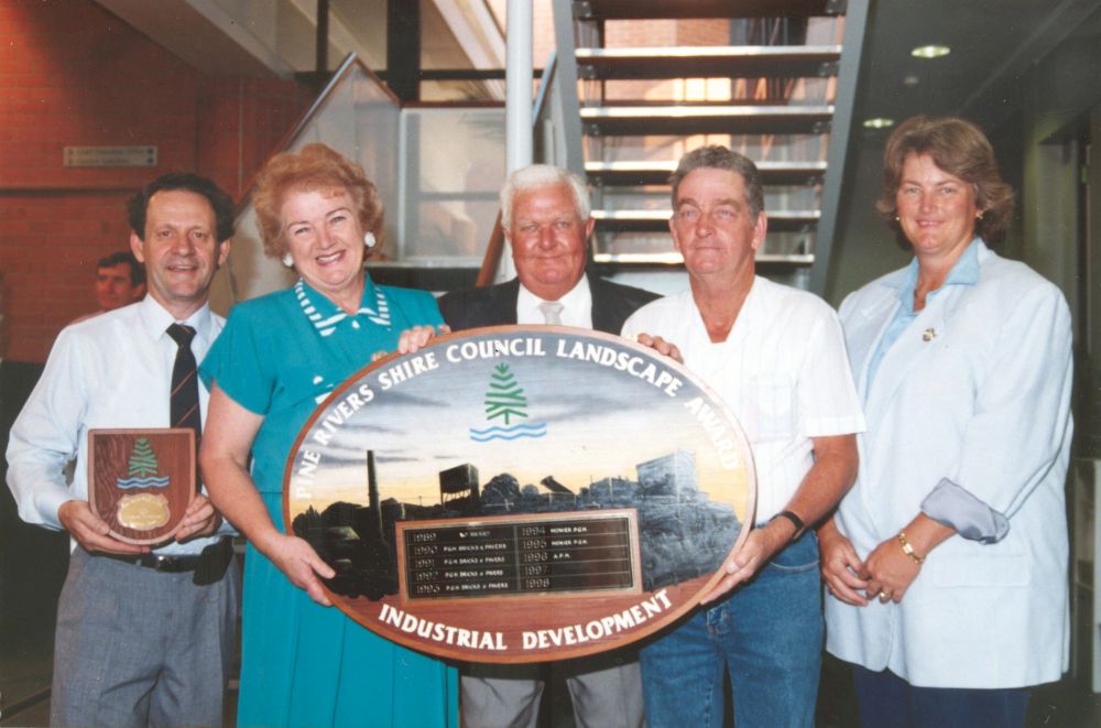 Presentation by the Mayor, Cr Yvonne Chapman, of the Pine Rivers Shire Council Landscape Award, 1996