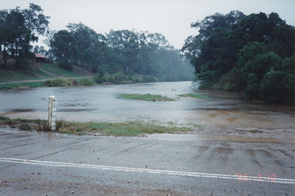 North Pine River water levels rising at Youngs Crossing