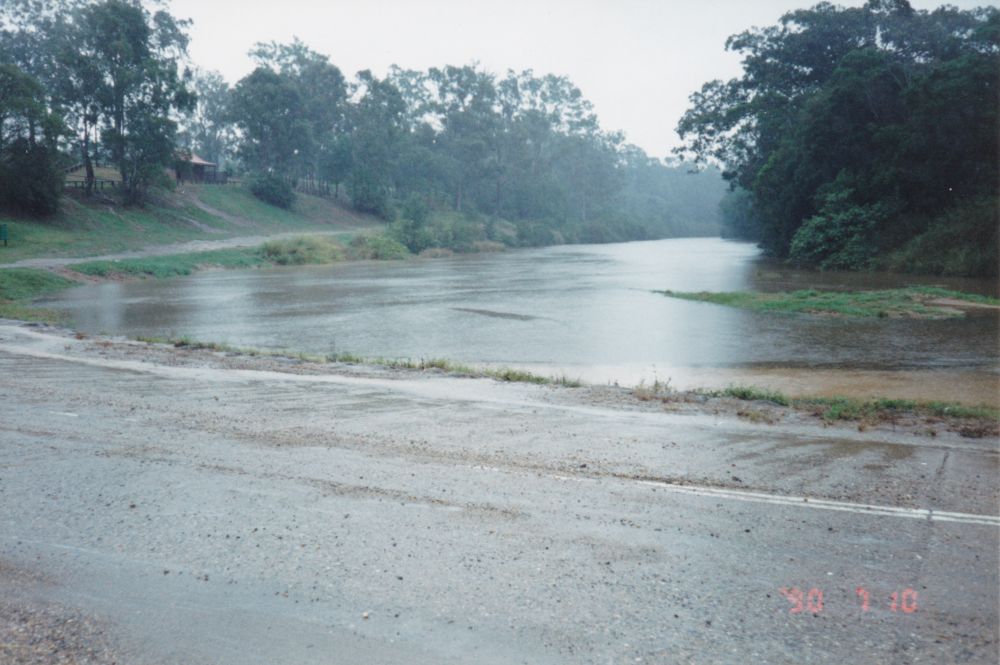 North Pine River water levels rising at Youngs Crossing