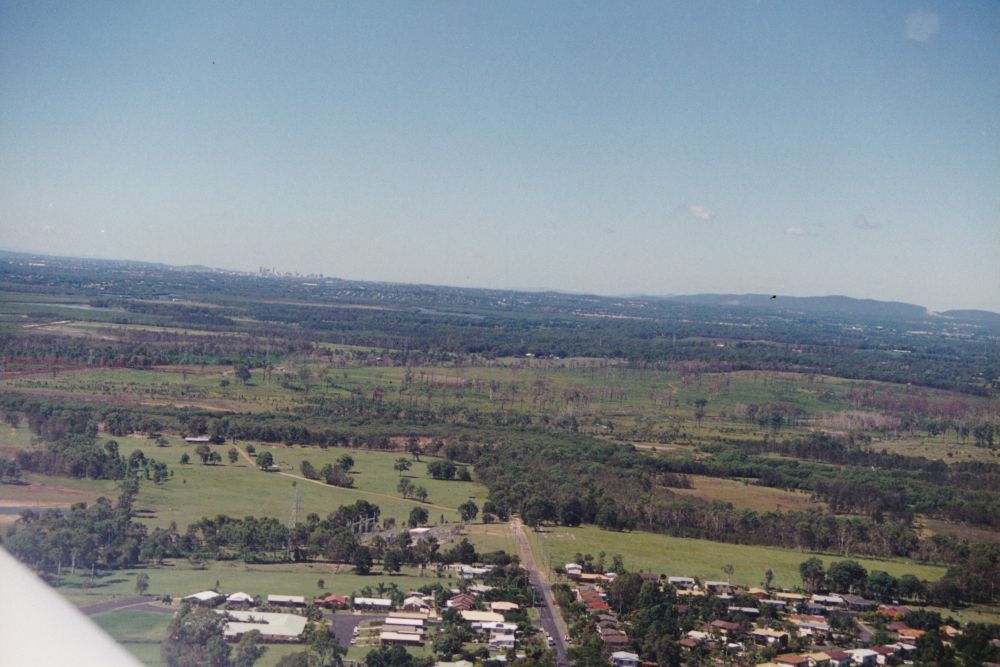 Aerial photograph looking south towards Brisbane