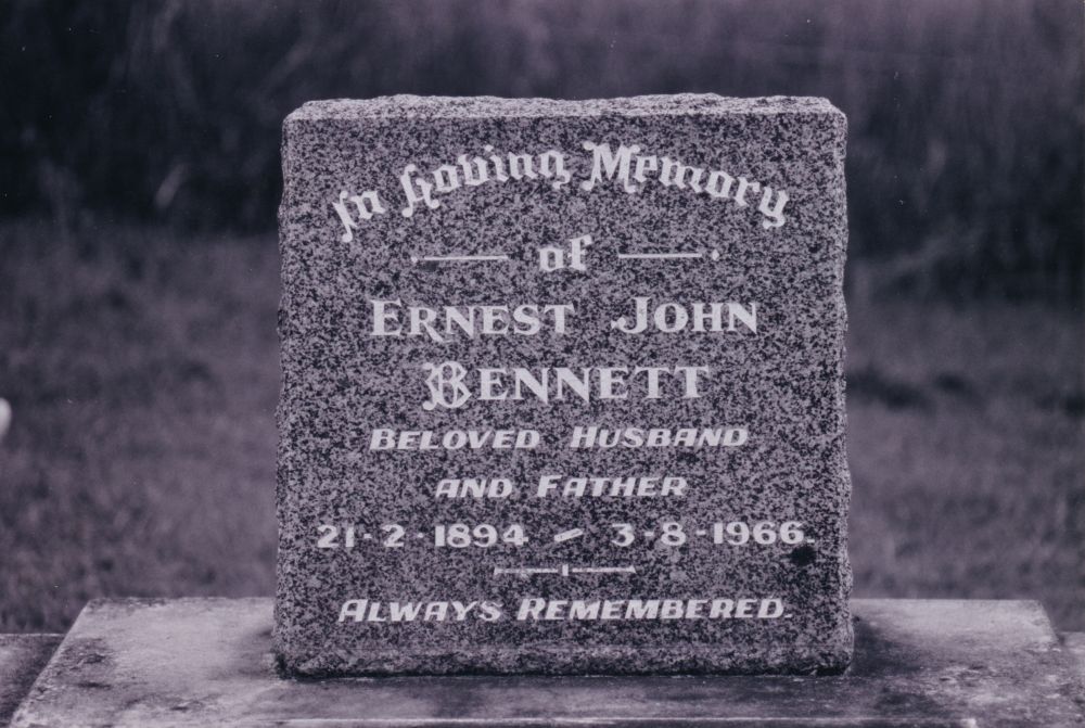Samsonvale Cemetery, August 1988
