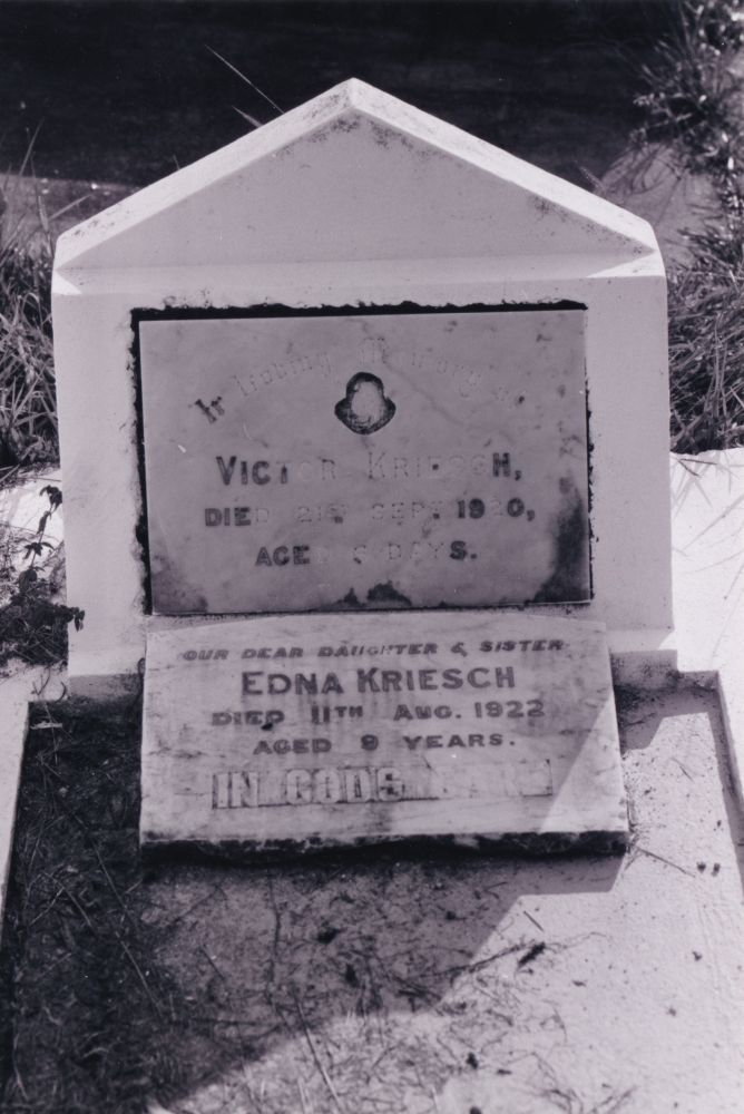 Samsonvale Cemetery, August 1988
