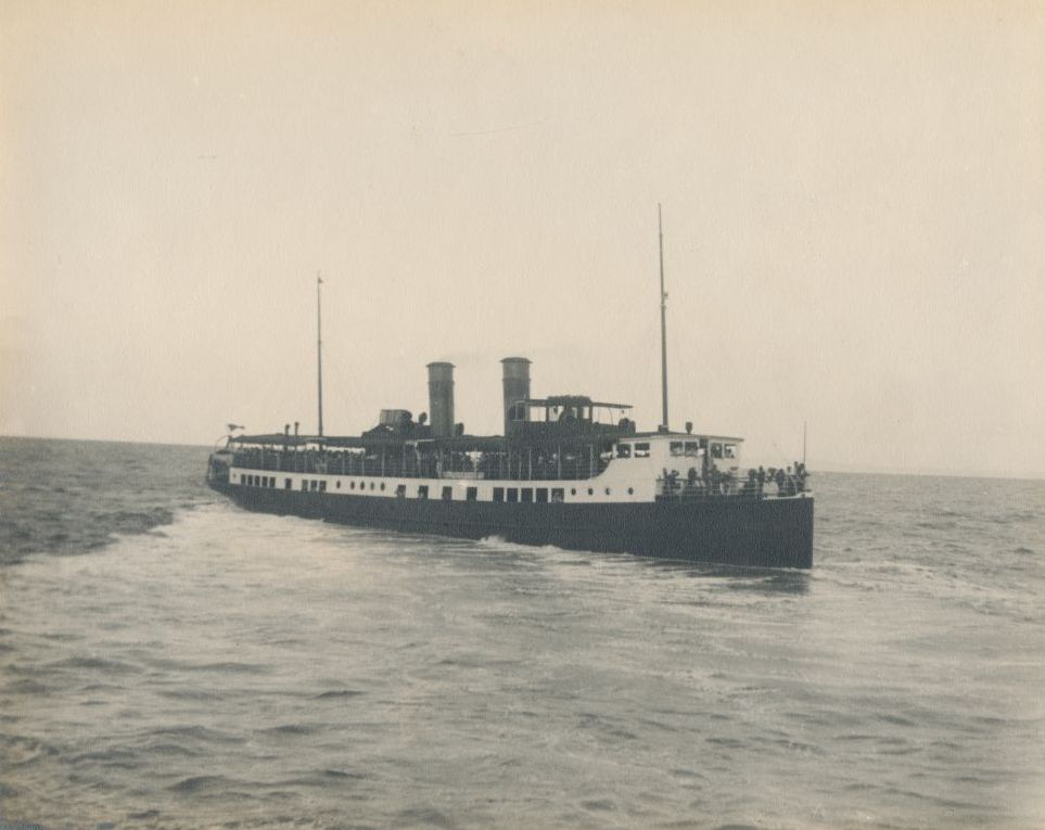 SS Koopa departing Redcliffe Jetty