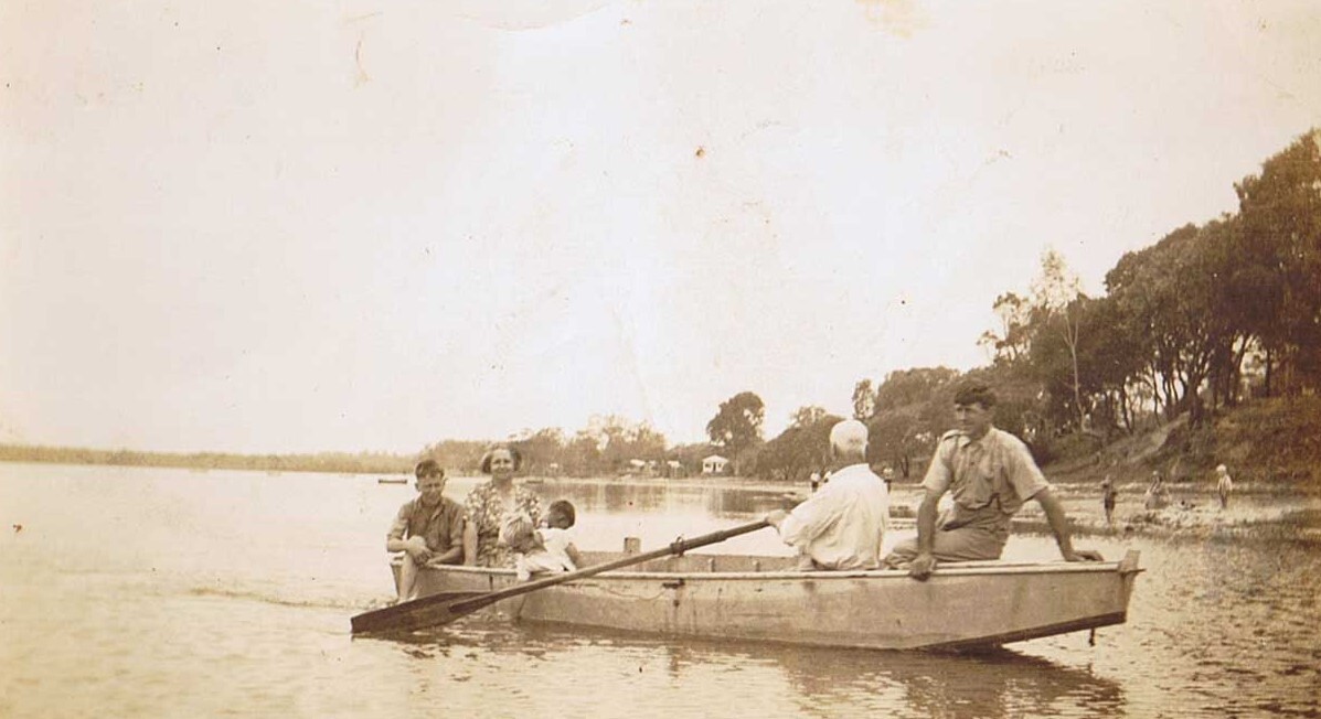 Jessie James with children