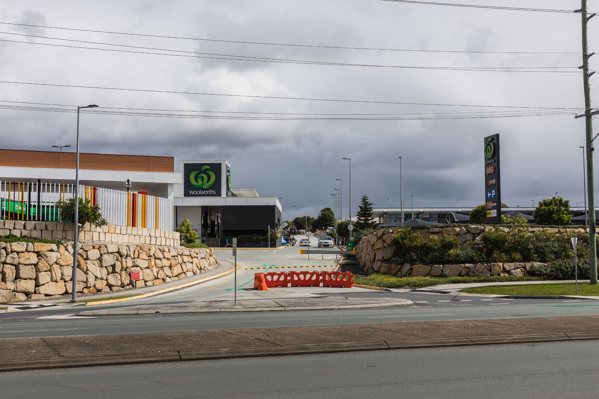 Entrance to shopping centre via Old Gympie Road Dakabin