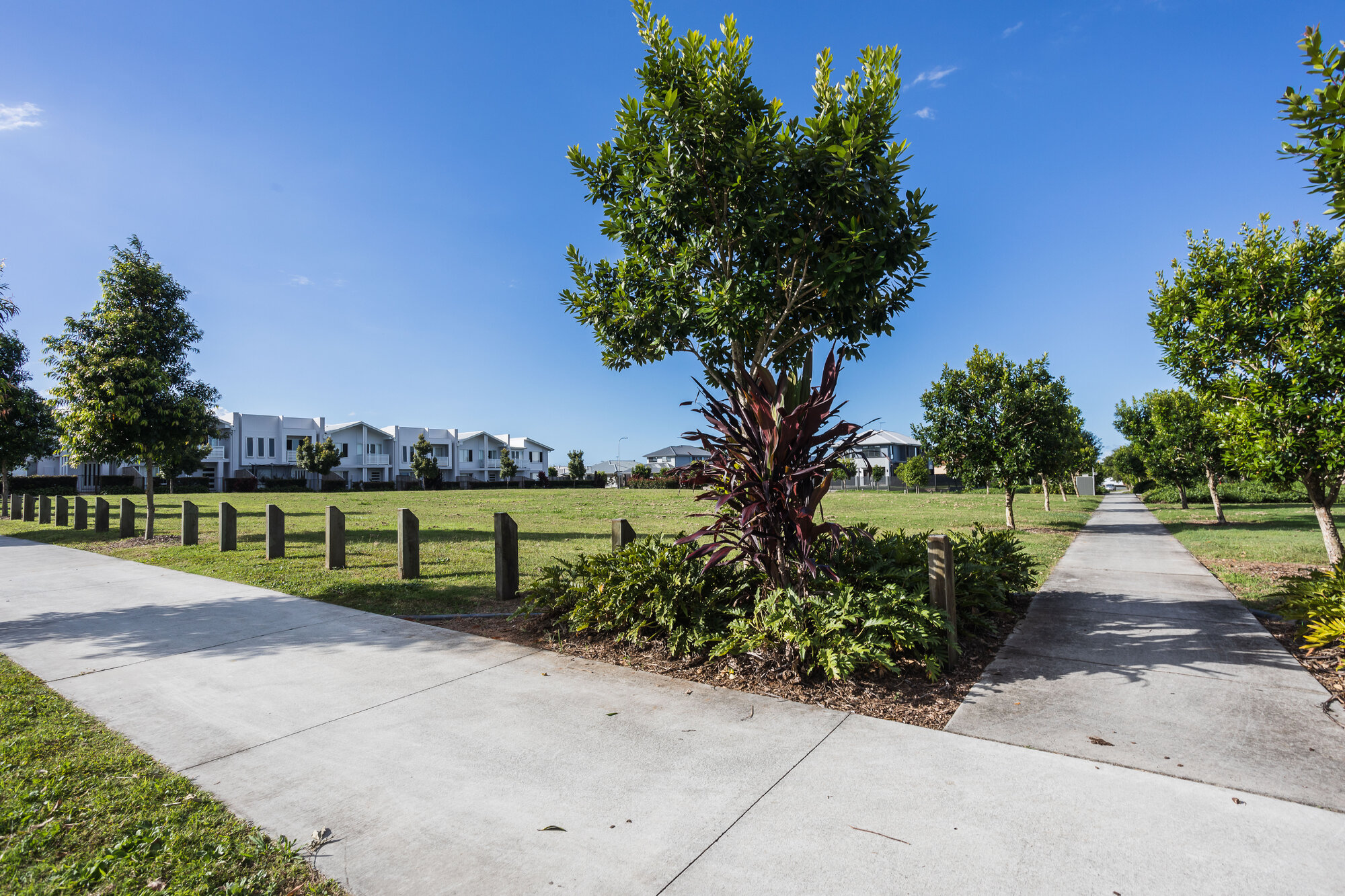 Pineapple Farm Park - Corner Blatchford Street and Samsonvale Road Strathpine - footpaths