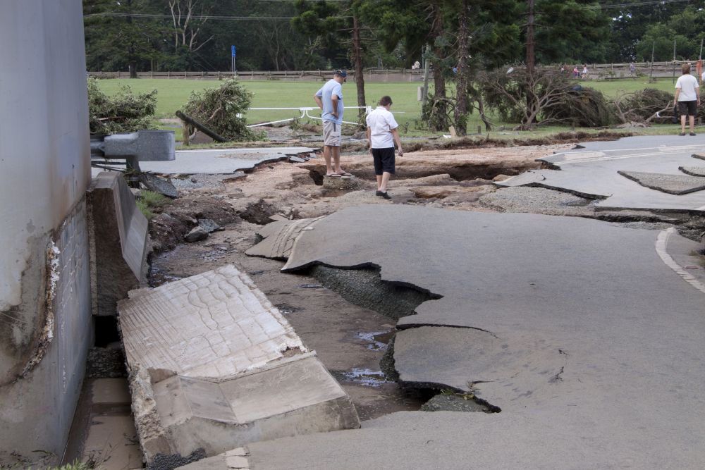 January 2011 Flood Event - Leis Parade Lawnton washed away