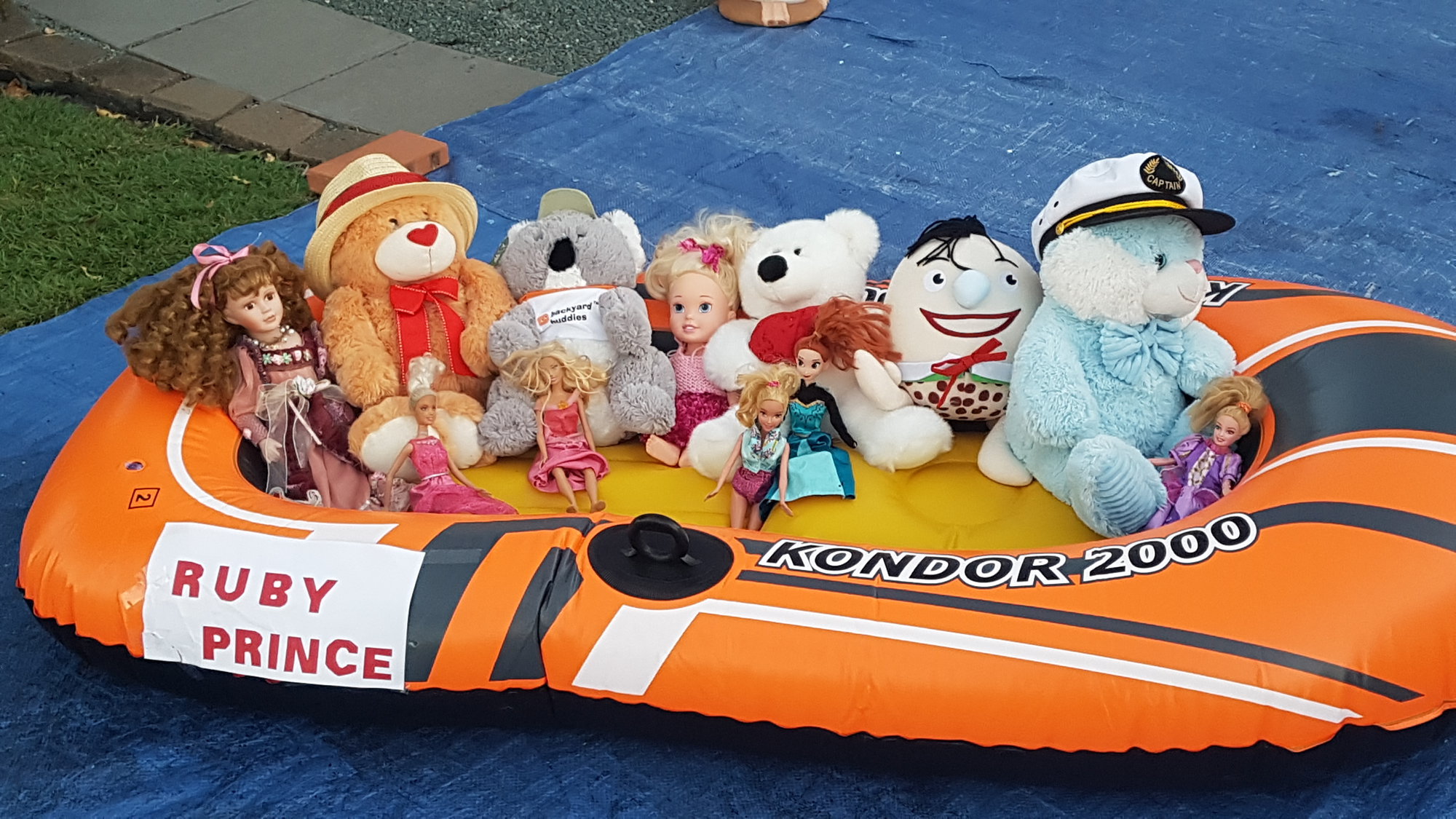 Fleetwing Avenue Newport - 4 May 2020 - Just Cruisin' Teddy in raft