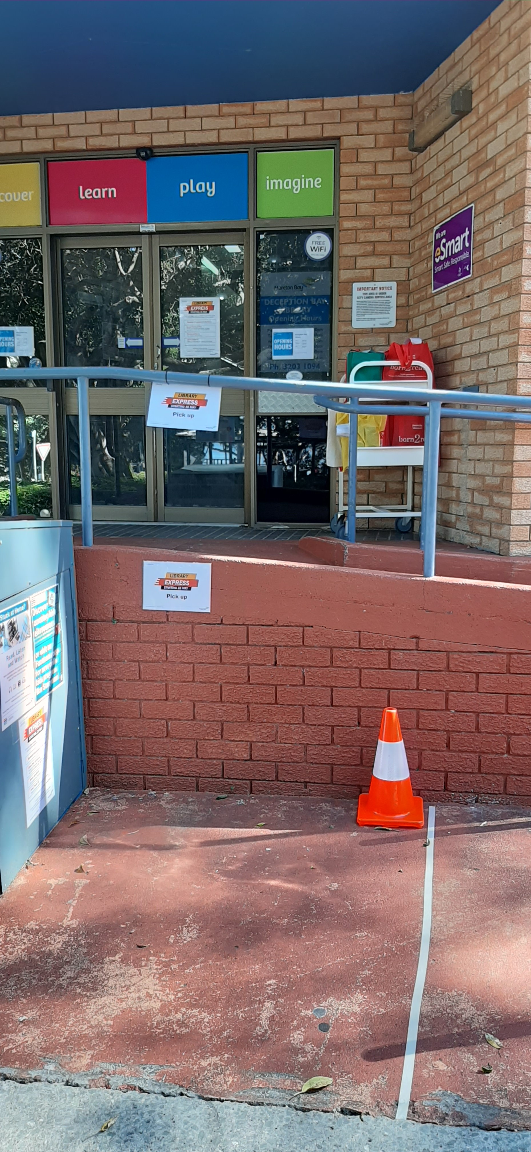 Deception Bay Library - Bayview Terrace Deception Bay - 15 May 2020 - reopening entrance - 001