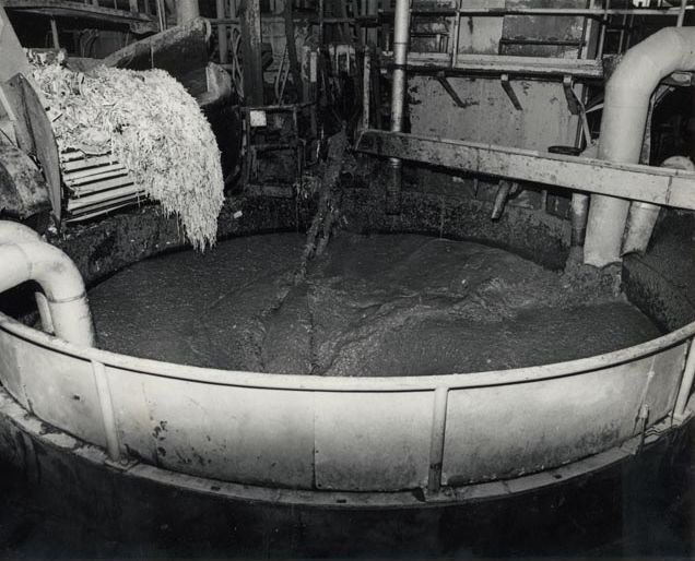 Pulper in action - November 1976