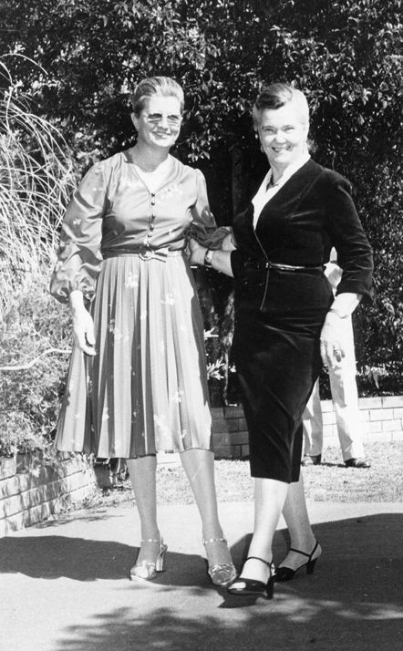 Mrs Jim Henzell (right)