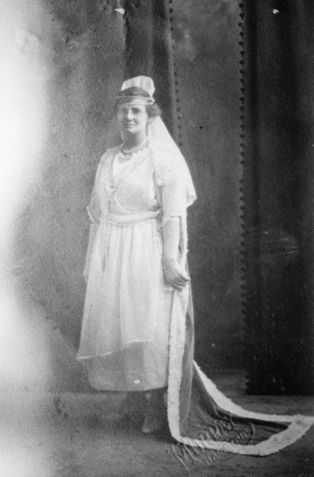 Miss Lillian Mewett