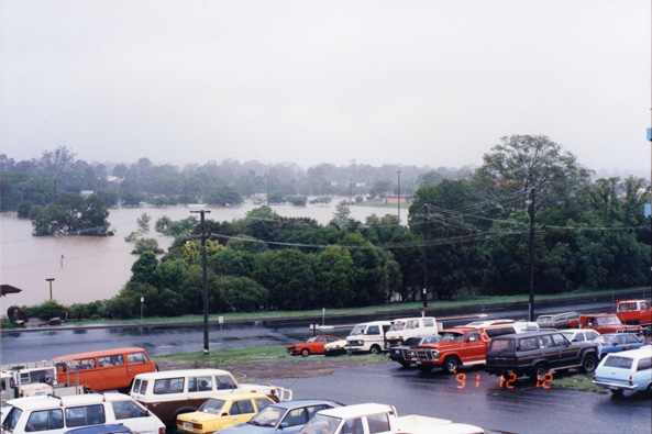 Caboolture River in flood on 11 December 1991