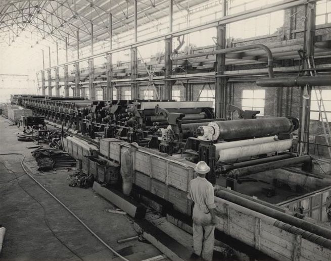 Rollers being installed as the Petrie Mill was still under construction