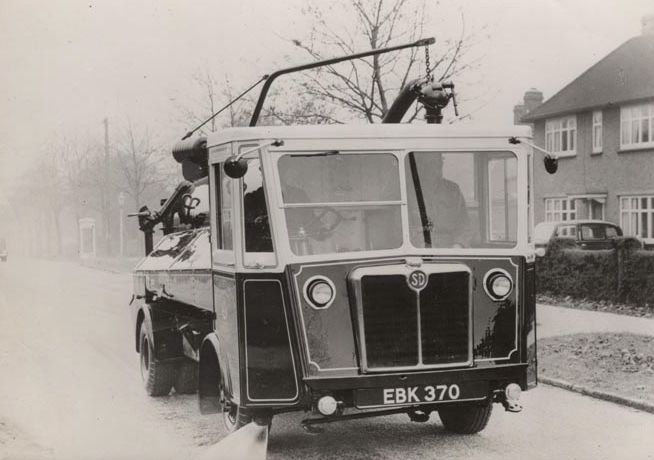 Foden fire truck in action in England