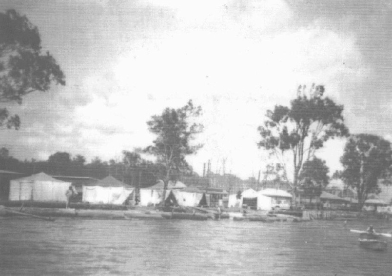 Camping on the foreshore at Toorbul