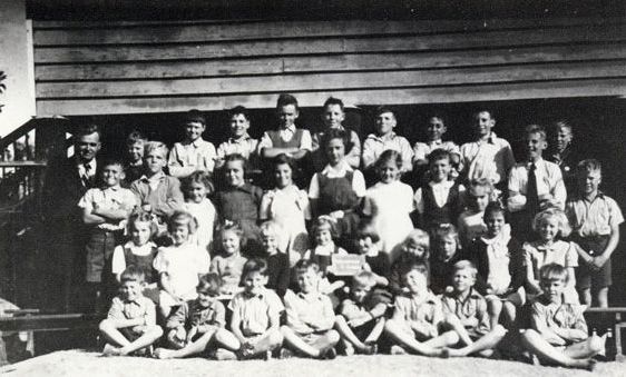 Wamuran State School pupils in 1946