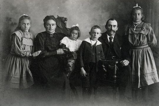 The Paulus Family settled in the district in 1876