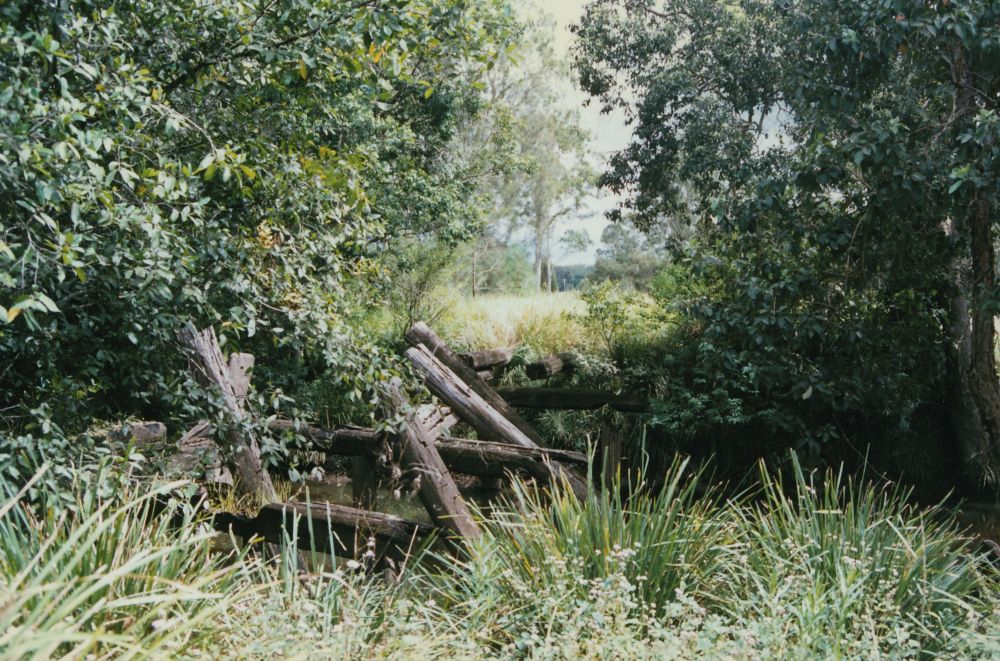 Remnants of the old Neurum Bridge alongside the new construction