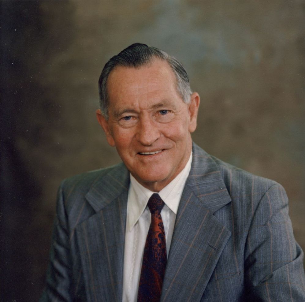 Cr J. T. (Tom) McLoughlin