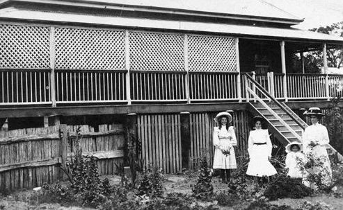 The daughters of Martin Zanow